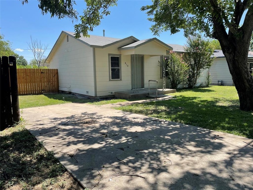 810 Clyde St, Fort Worth, TX 76108 - photo 1