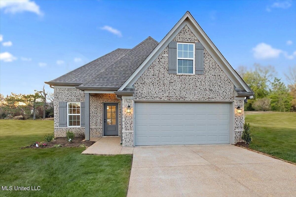 6472 John Hamilton Way E, Olive Branch, MS 38654 - photo 1