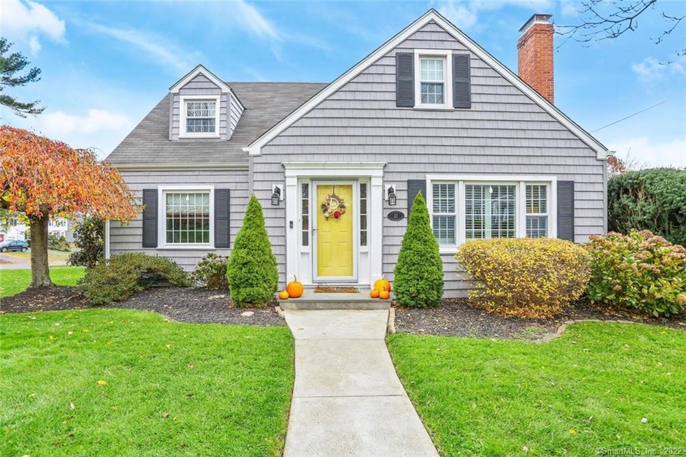 31 Woolsley Ave, Trumbull, CT 06611 - photo 1