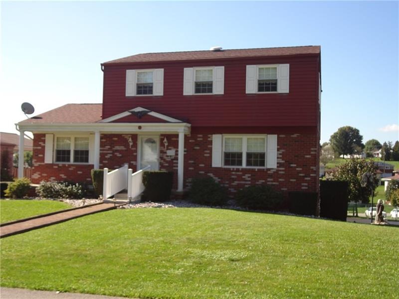 EXTERIOR FRONT. MAINTENANCE FREE EXTERIOR