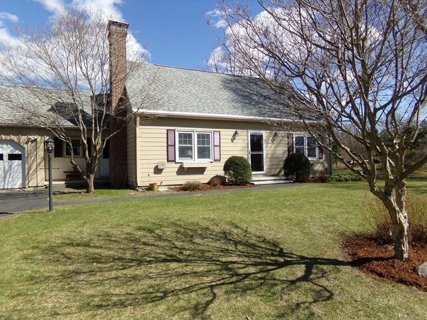 17 Meadowbrook Dr, Hadley, MA 01035 - photo 1