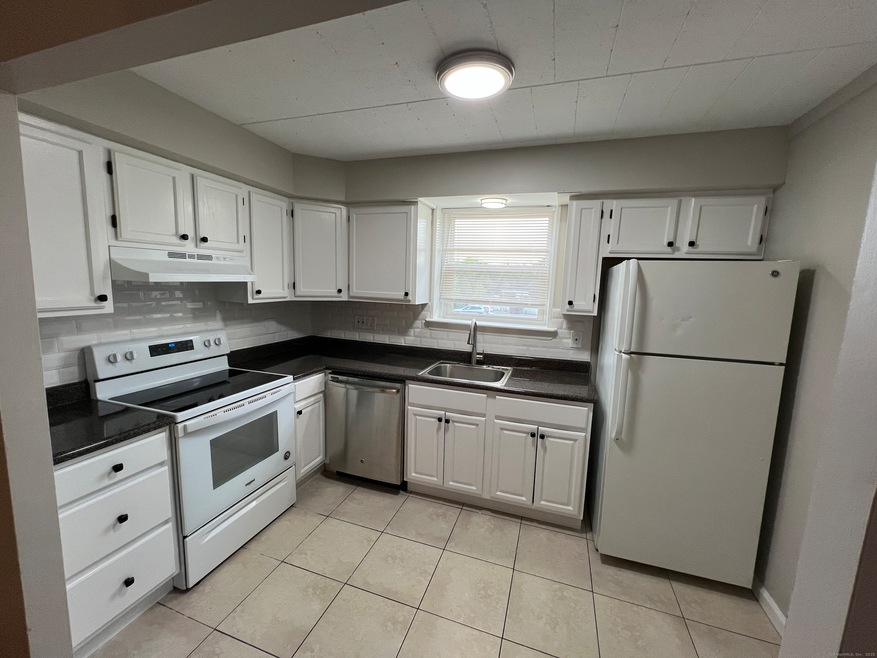 330 Blake St unit B4, New Haven, CT 06515 - photo 1