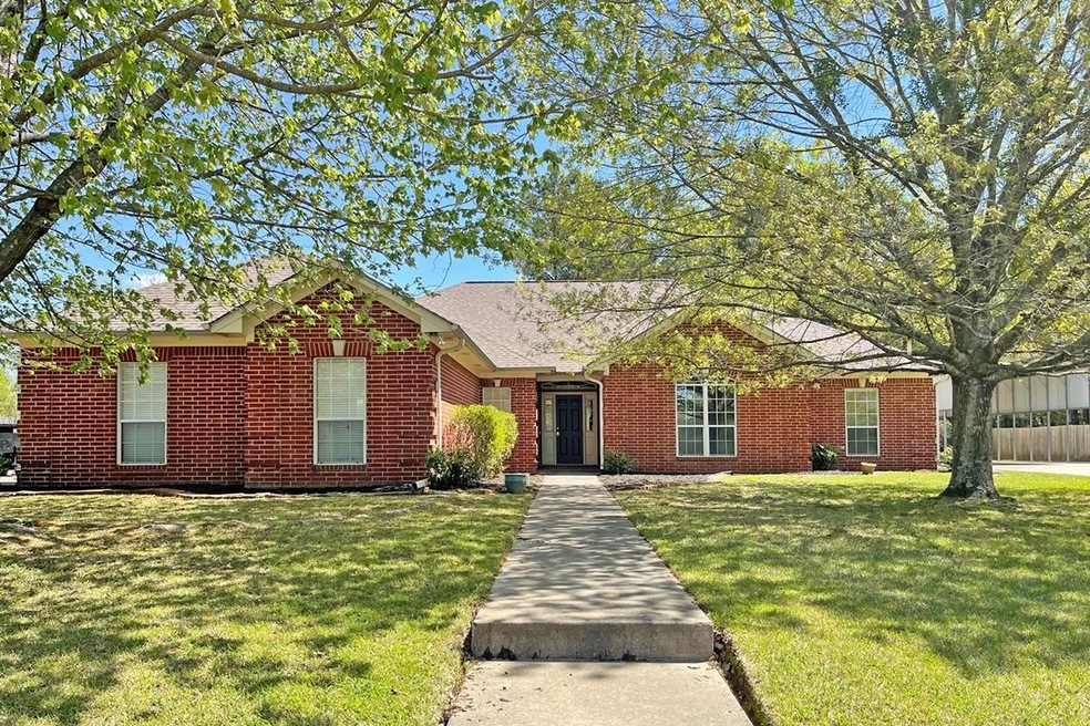 5904 Whitney Ln, Texarkana, TX 75503 - photo 1