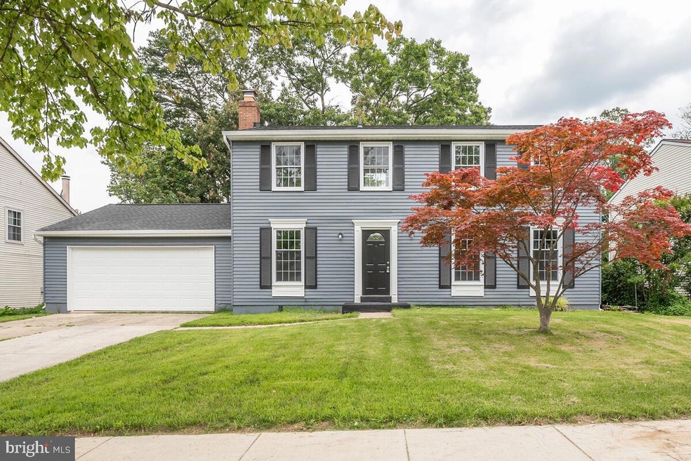 10004 Treetop Ln, Lanham, MD 20706 - photo 1