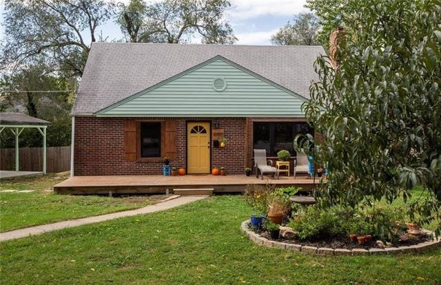 10901 W 57th Terrace, Shawnee, KS 66203 - photo 1