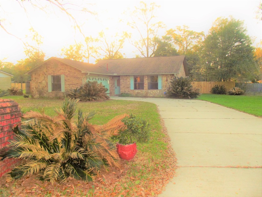 7333 Mimosa Dr, Pensacola, FL 32526 - photo 1