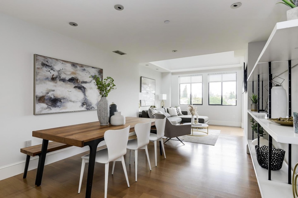 Sold $2,175,000 • Co-Listing Agent