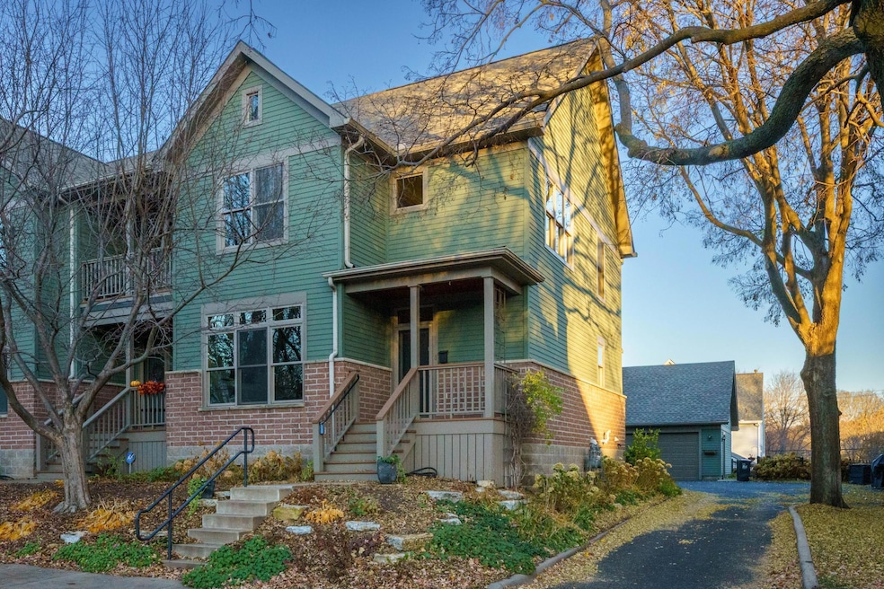 392 Duke St unit 4, Saint Paul, MN 55102 - photo 1