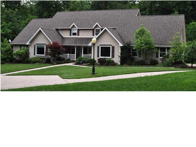 1695 N Oak Ridge Ln, Washington, IN 47501 - photo 1