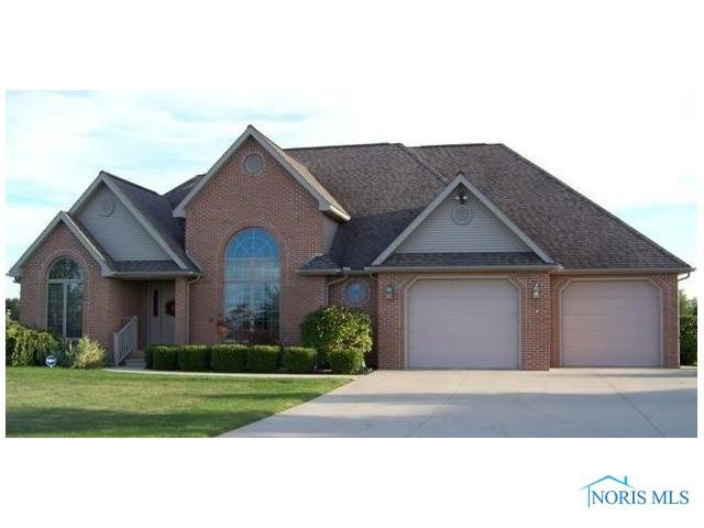 105 Lee Ann Ln, West Unity, OH 43570 - photo 1