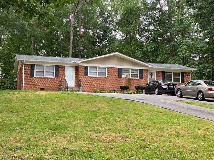 895 Fisher Cir, Asheboro, NC 27205 - photo 1