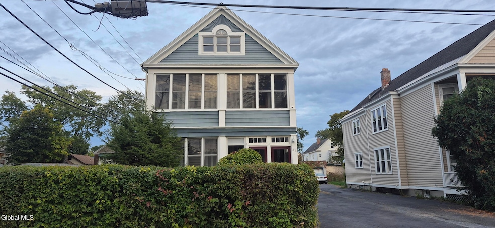 For Rent $1,700/month