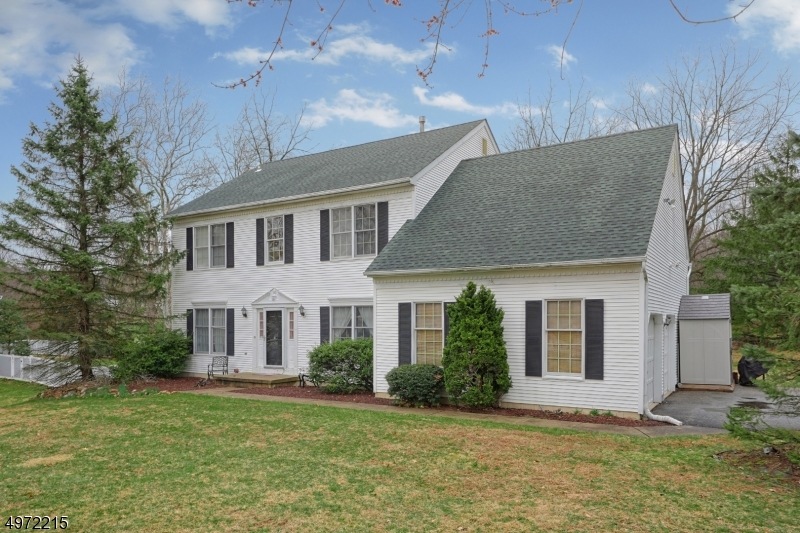 23 Glen Eagles Rd, Washington, NJ 07882 - photo 1