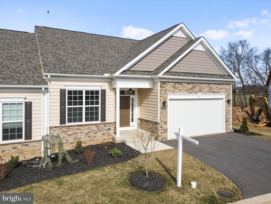 12922 Hawkins Cir, Hagerstown, MD 21742 - photo 1