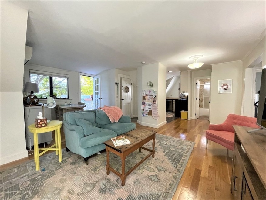 170 Chestnut St unit 3, Cambridge, MA 02139 - photo 1