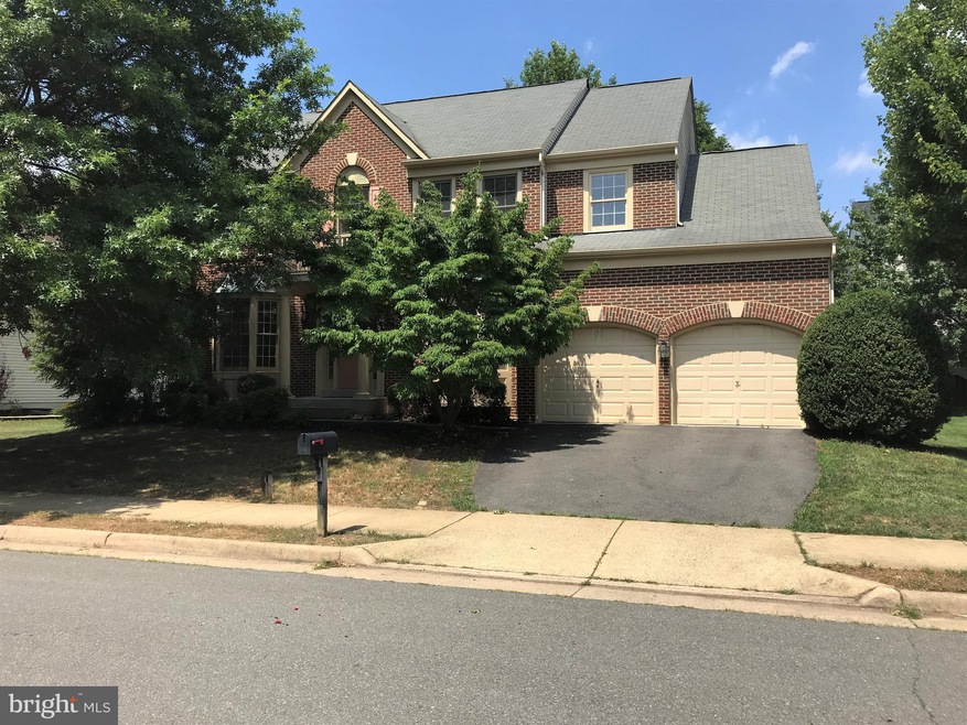 8306 Wolftrap Rd, Vienna, VA 22182 - photo 1