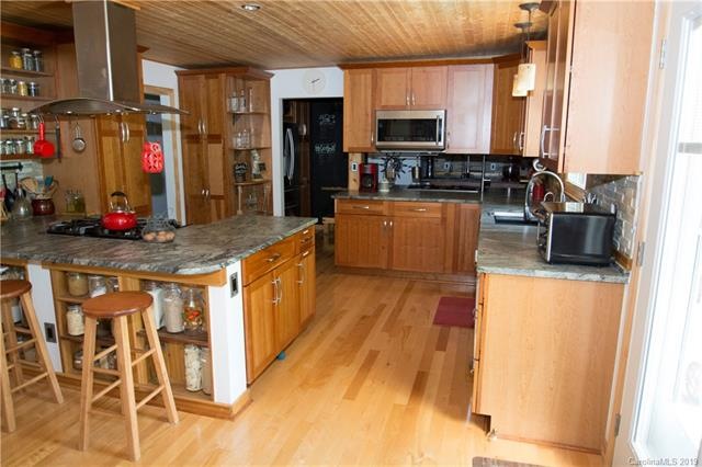 501 Berkshire Dr, Statesville, NC 28677 - photo 1