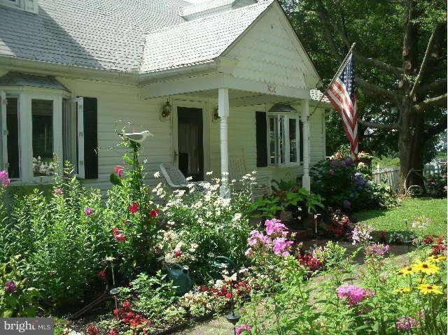 7010S 2nd Ave, Queenstown, MD 21658 - photo 1