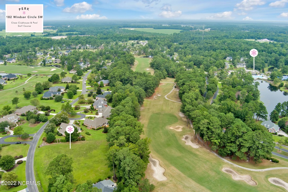 182WindsorCircleSW-01