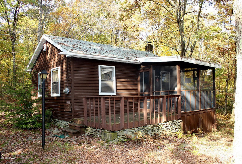 211 Five Mile Meadow Rd, Dingmans Ferry, PA 18337 - photo 1