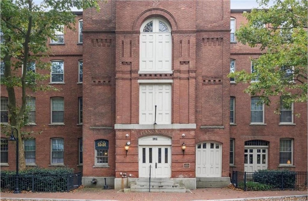 92 Main St unit 416, Deep River, CT 06417 - photo 1