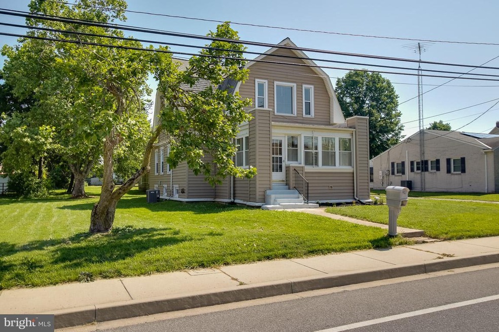 335 E Baltimore St, Taneytown, MD 21787 - photo 1