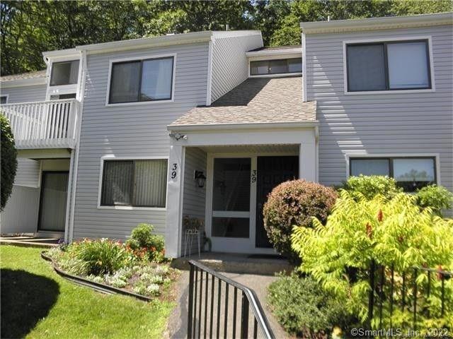 39 Brookwood Dr, Rocky Hill, CT 06067 - photo 1