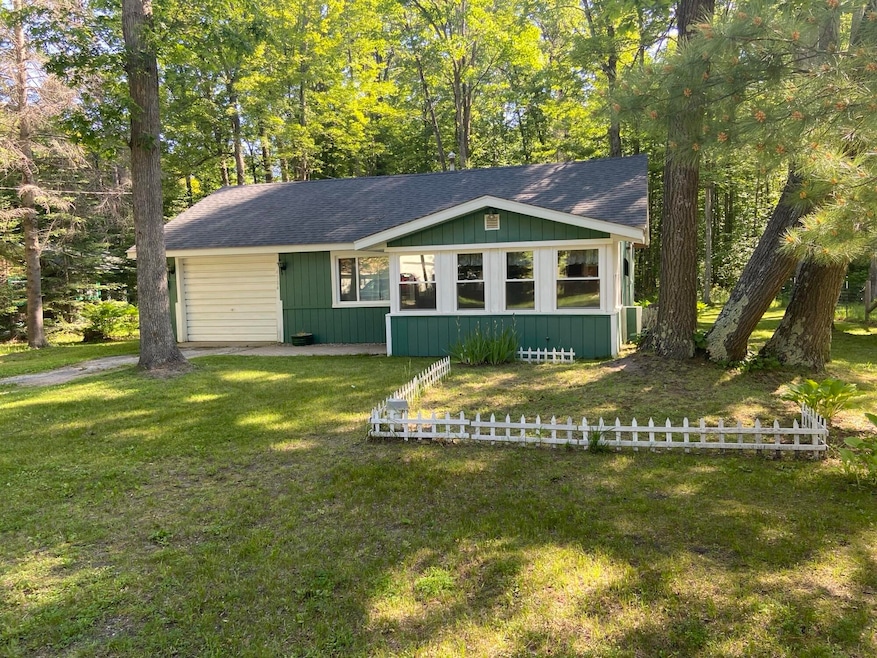 Front w garden area