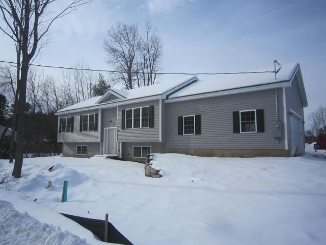 806 Portland St, Rochester, NH 03867 - photo 1
