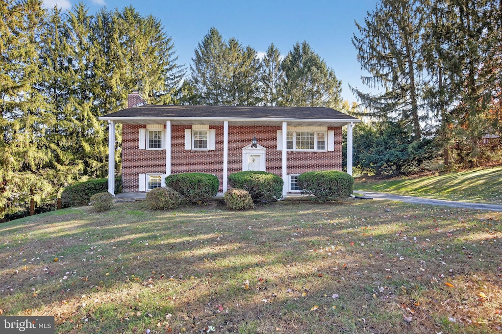 1901 Suffolk Rd, Finksburg, MD 21048 - photo 1