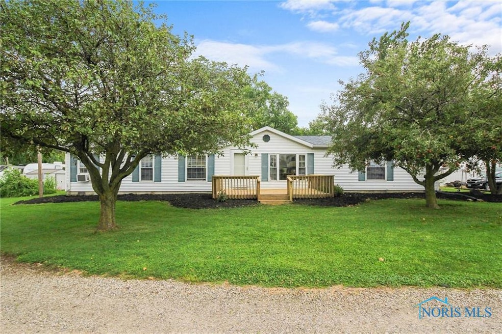 295 Meachem Rd, Port Clinton, OH 43452 - photo 1