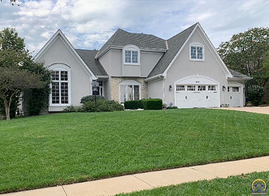 3713 SW Clarion Park Dr, Topeka, KS 66610 - photo 1