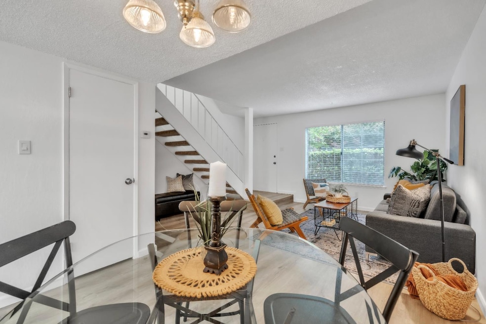 For Sale $275,000 • Co-Listing Agent