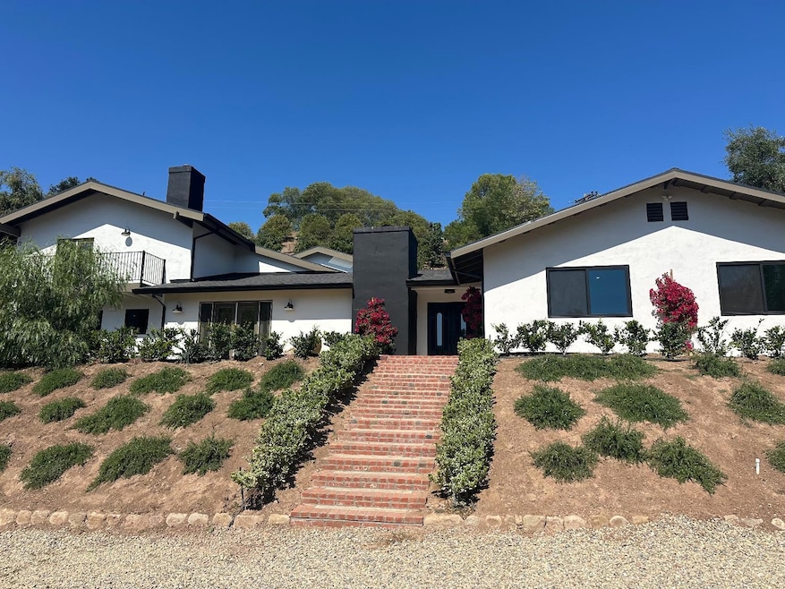 1131 Rancho Dr, Ojai, CA 93023 - photo 1