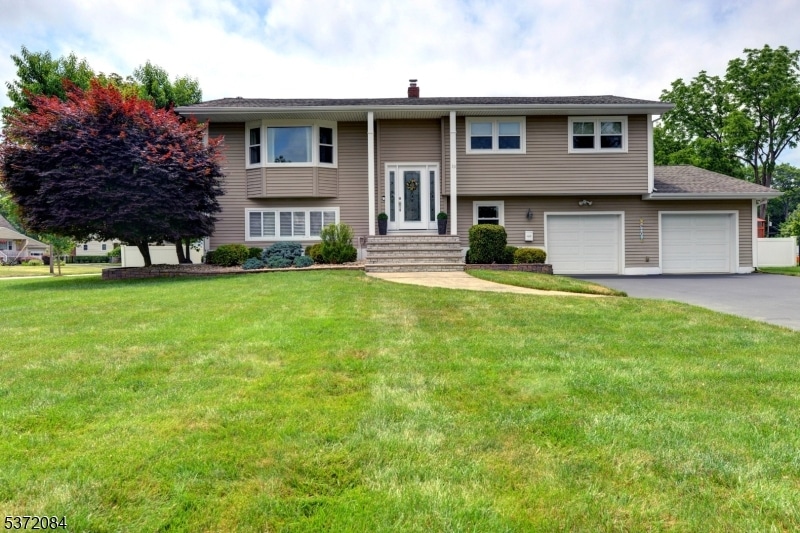 19 Reynolds Rd, Pequannock, NJ 07440 - photo 1