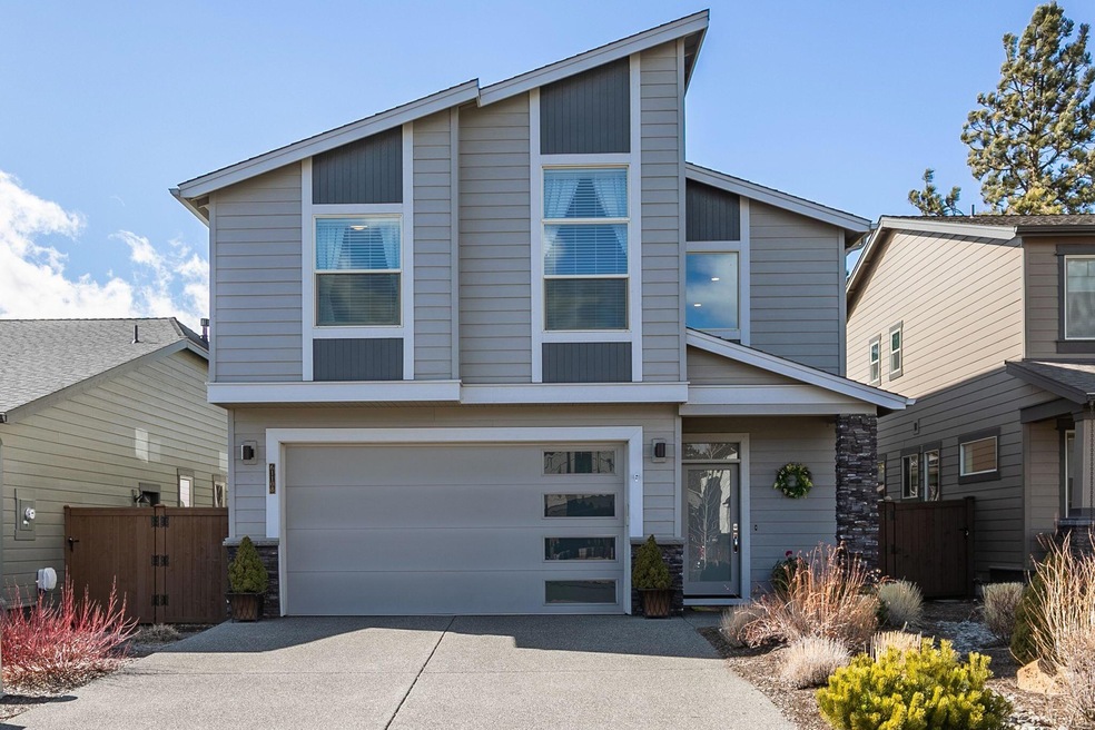 61108 SE Stari Most Loop, Bend, OR 97702 - photo 1