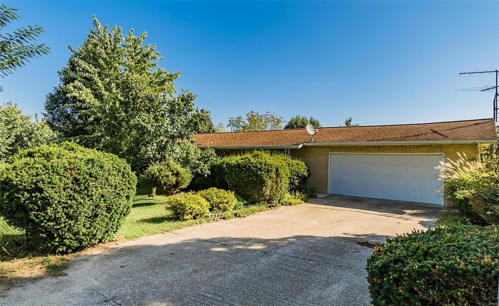 21510 Heath Dr, Dixon, MO 65459 - photo 1