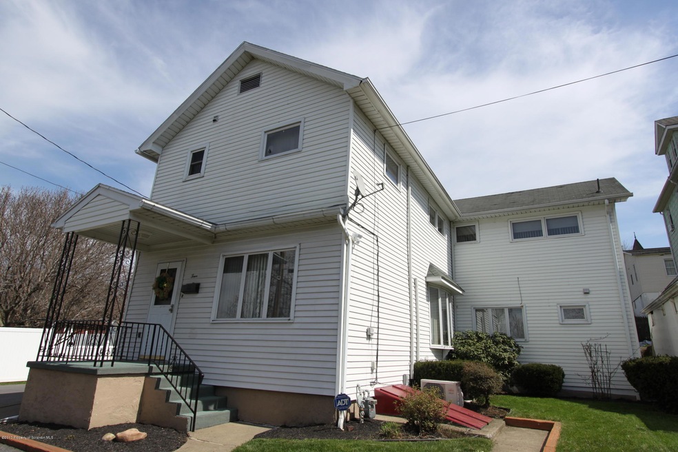 4 E Oak St, Pittston, PA 18640 - photo 1