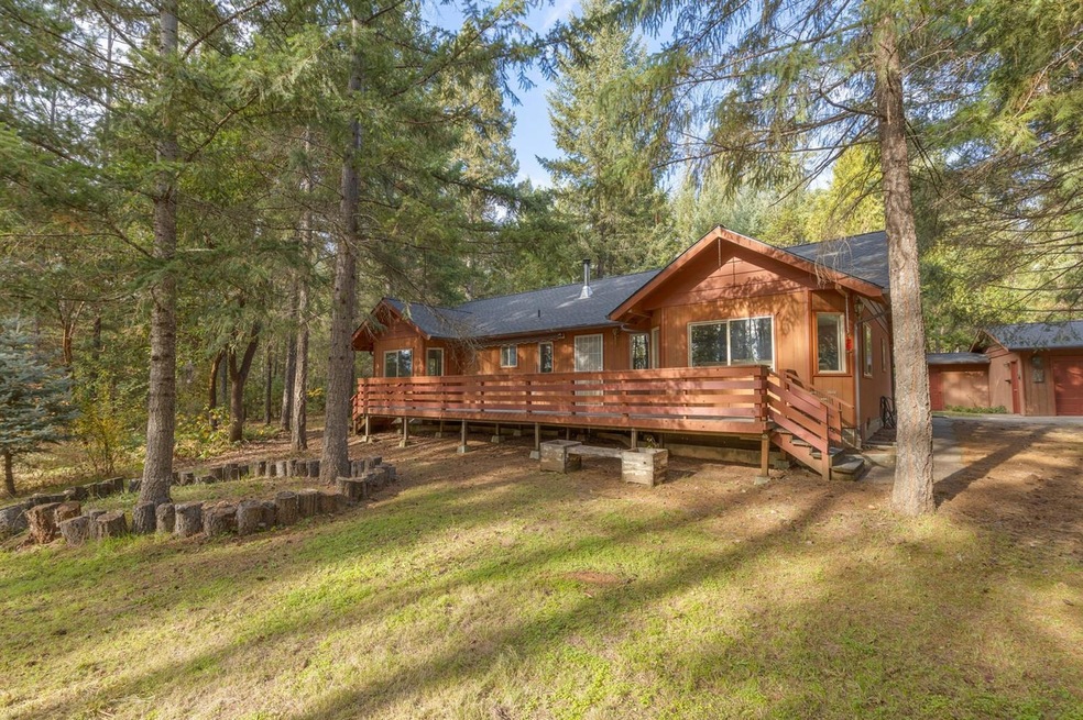 1300 Pleasant Creek Rd, Rogue River, OR 97537 - photo 1