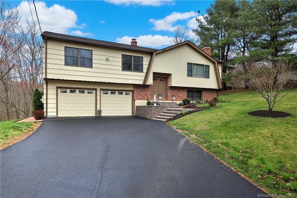 31 Beardsley Rd, Shelton, CT 06484 - photo 1