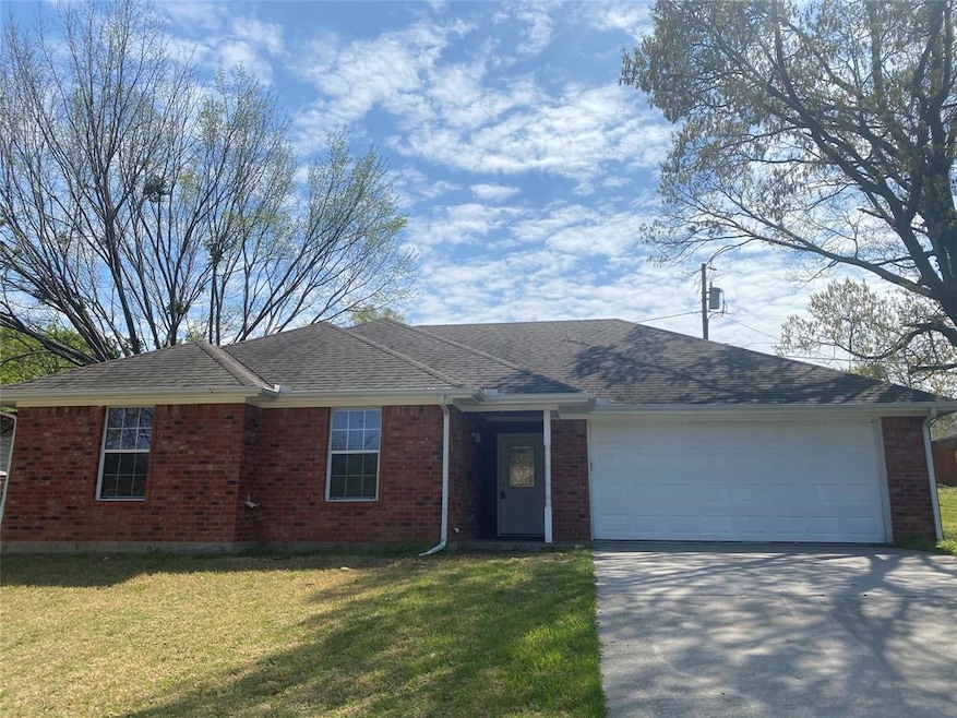 1618 W Parnell St, Denison, TX 75020 - photo 1