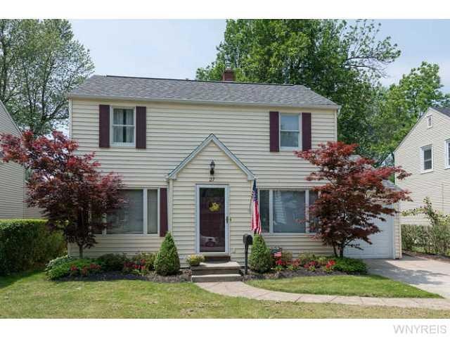 Exterior Front. Picture perfect 4 bdrm., 2.5 bath 