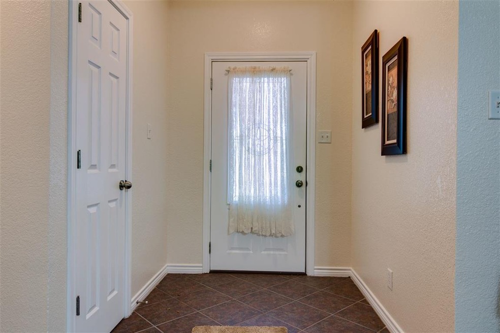 504 E Greenfield Dr, Wake Village, TX 75501 - photo 1