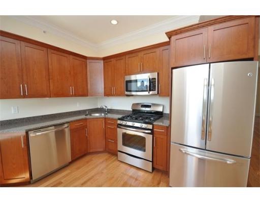 9 Ellwood St unit 11, Charlestown, MA 02129 - photo 1