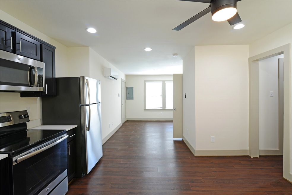 2100 Woodhead St unit 306, Houston, TX 77019 - photo 1