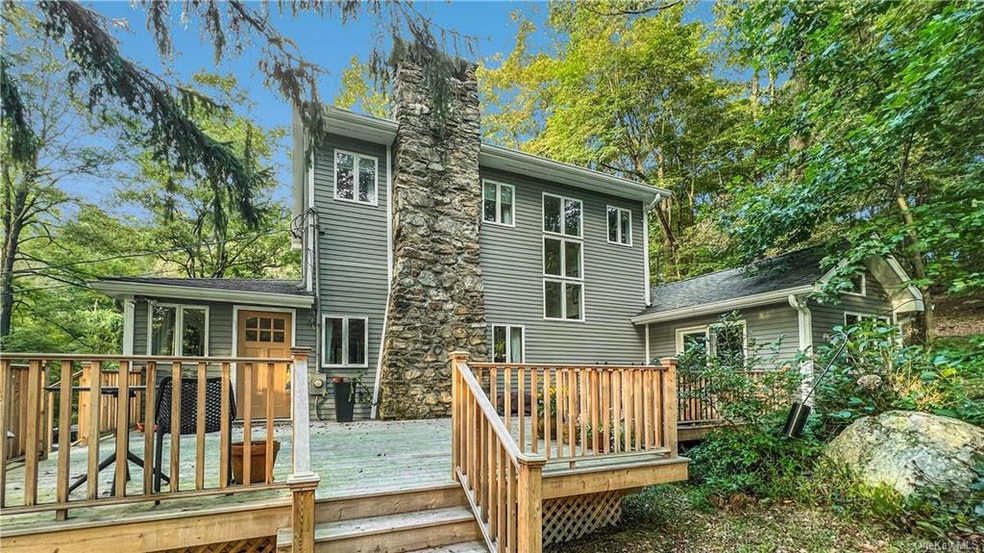 18 Trail of the Maples, Putnam Valley, NY 10579 - photo 1