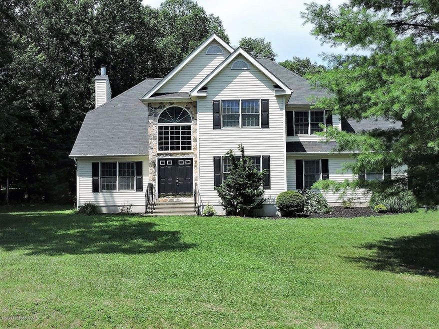 257 Whisperwood Ct, Chestnuthill Township, PA 18353 - photo 1