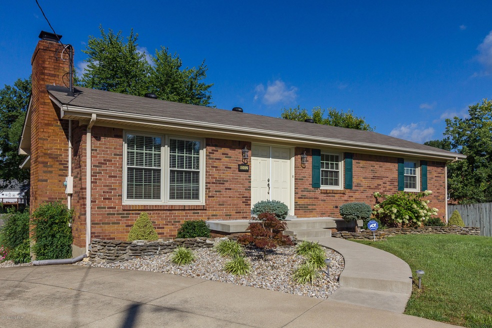8502 Mar Vista Ct, Louisville, KY 40219 - photo 1