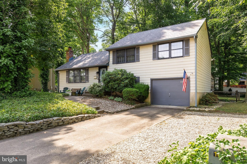 131 Windmoor Rd, Delran, NJ 08075 - photo 1