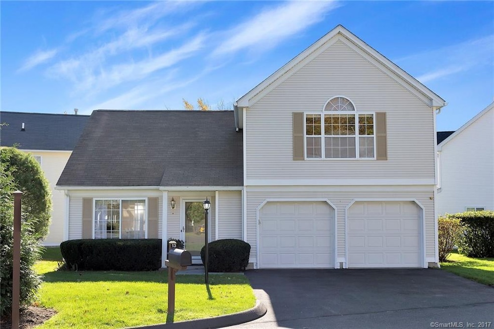 95 Intervale Rd unit 13, Stamford, CT 06905 - photo 1